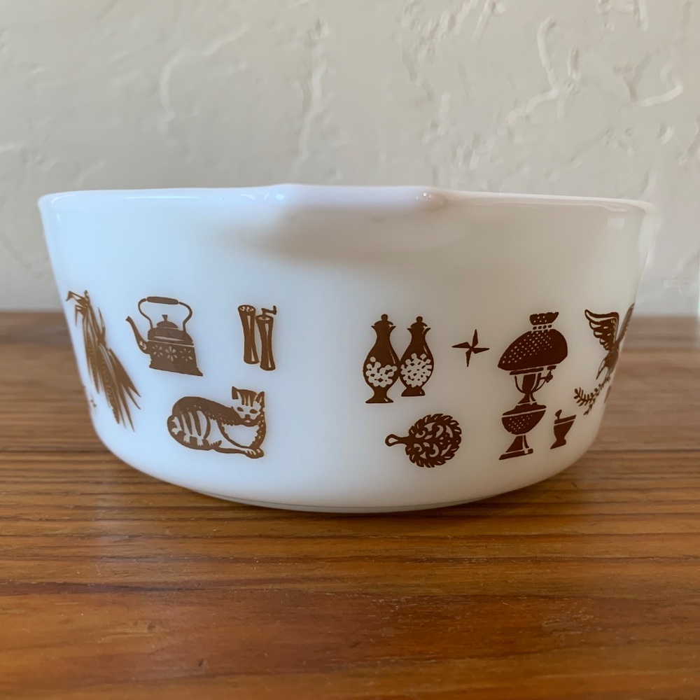 Vintage Pyrex 1.5 Qt Casserole Dish – "Early American" Pattern, 1960s - Picture 8 of 11